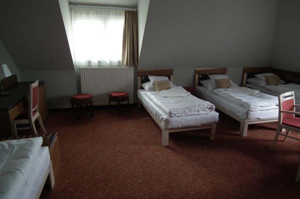 Szent Gellert Hostel Székesfehérvár Pokój zdjęcie